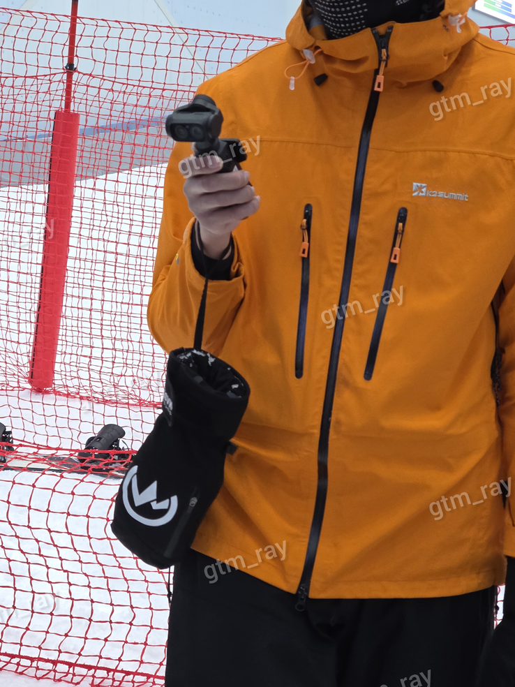 DJI Osmo Pocket 4 geleakte kompakte Gimbal‑Kamera für kreative Fotografie und Videografie, mit möglichem 1‑Zoll Sensor, erweiterter Stabilisierung und AI Tracking, Frontansicht